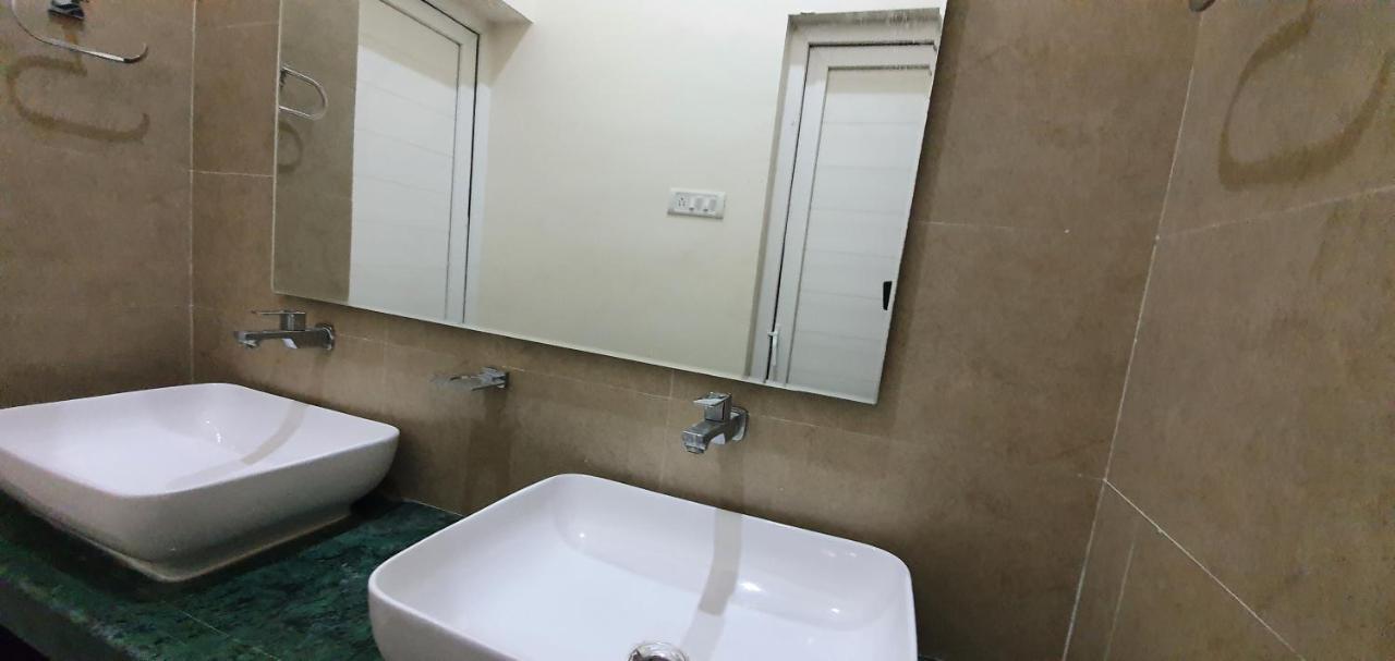 Shree Suites Kuttālam Екстериор снимка