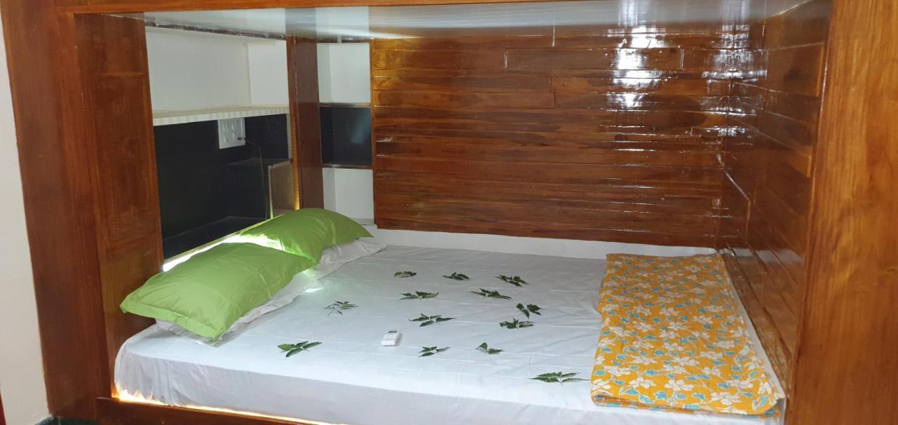 Shree Suites Kuttālam Екстериор снимка
